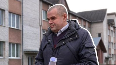 На Львівщині директор школи подав до суду, бо не хоче вакцинуватися