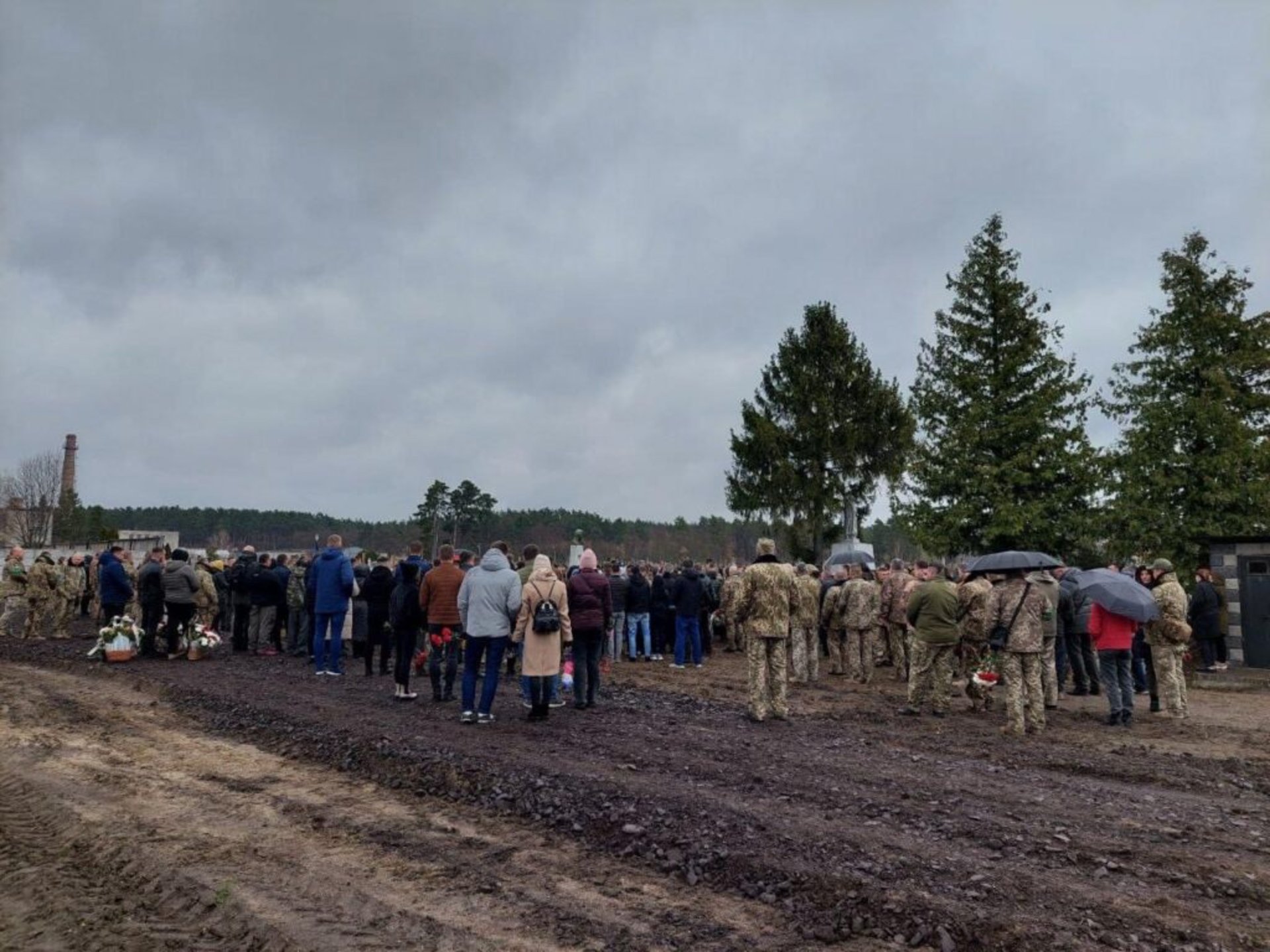 Львівщина провела в останню путь військових льотчиків