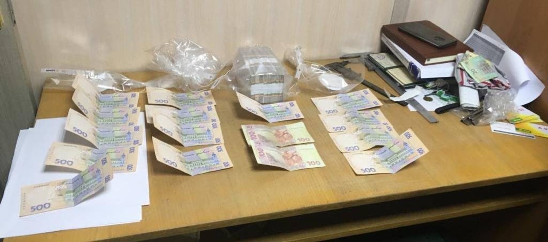 Підлеглого Садового викрили на багатомільйонному хабарі. Фото прес-служба СБУ Львівщини