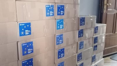 Львівський офіс "Європейської Солідарності" продовжує допомагати продуктовими наборами (ФОТО)