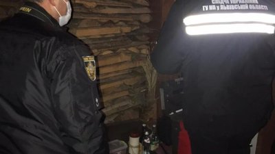 На Львівщині жінка застрелила двох дітей на території гірського відпочинкового комплексу (ФОТО)
