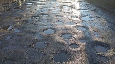 Ні пройти, ні проїхати: жителі Самбора показали стан вулиць міста (ФОТО)