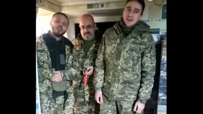 Львівські тероборонівці показали, як колядують на передовій (ВІДЕО)