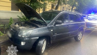 У Львові знайшли "двійник" після звернення керманича ідентичного авто
