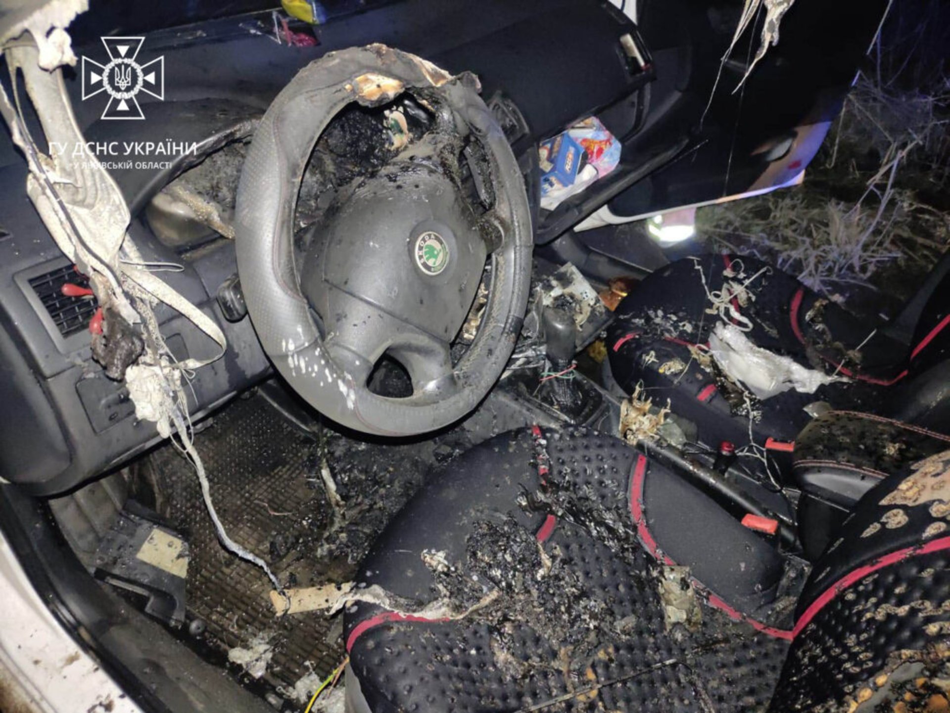 Вогнеборці Львівщини двічі ліквідовували пожежі в автомобілях