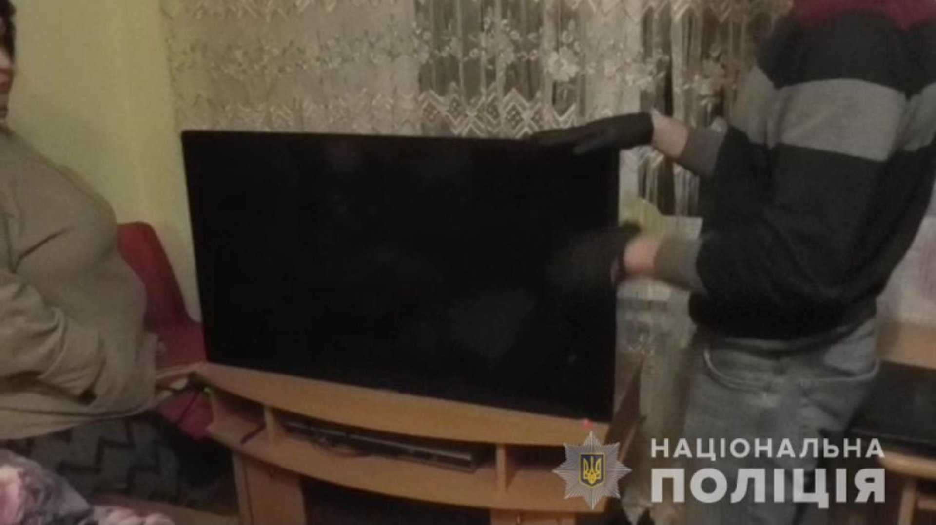 У Новояворівську з магазину викрали побутову техніку