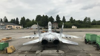 У Львові завершили ремонт і випробування навчально-бойового літака МІГ-29УБ (ФОТО)