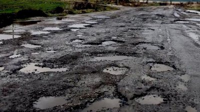 На Львівщині через погану дорогу селяни погрожують перекрити дорогу Львів - Ужгород