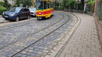 У Львові жартують із улюбленого трамваю Садового