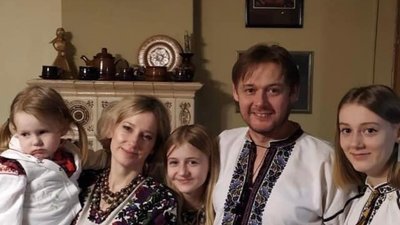 У Львові до Гарнізонного храму прийшли люди, щоб провести сімʼю Базилевичів
