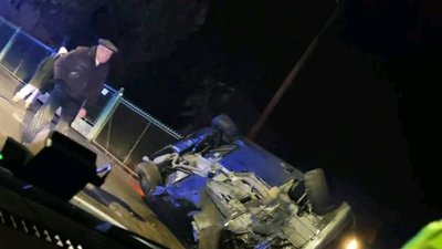 У Дрогобичі BMW в’їхав у паркан і перекинувся (ФОТО, ВІДЕО)
