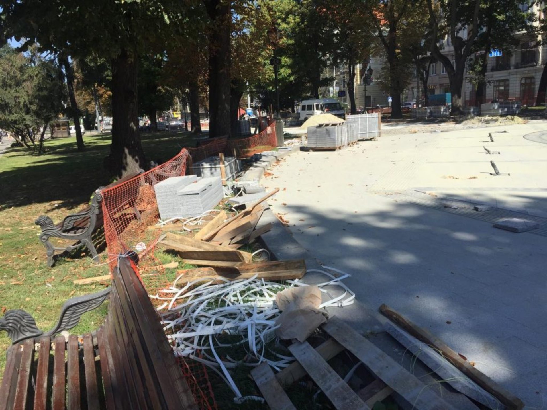 До кінця листопада цього року відремонтують алею на пр. Свободи, фото Кенцало Юра, 4studio