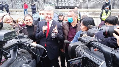 У Львові триває судове засідання над Софією Фединою і Марусею Звіробій (ФОТО, ВІДЕО)