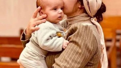В Одесі прощаються з жінкою з немовлям, які загинули від атаки рф