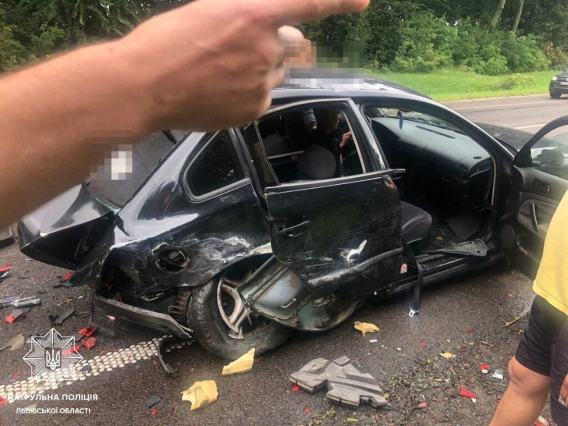 Поблизу населеного пункту Великосілки на автодорозі Київ — Чоп патрульні організували реверсний рух