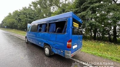 На автодорозі «Тернопіль-Львів-Рава-Руська» рейсовий автобус потрапив у ДТП (ФОТО)