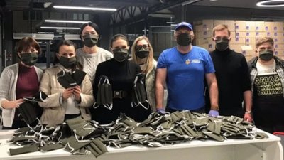 "Європейська Солідарність" і волонтери організували пошиття масок для військових на передовій