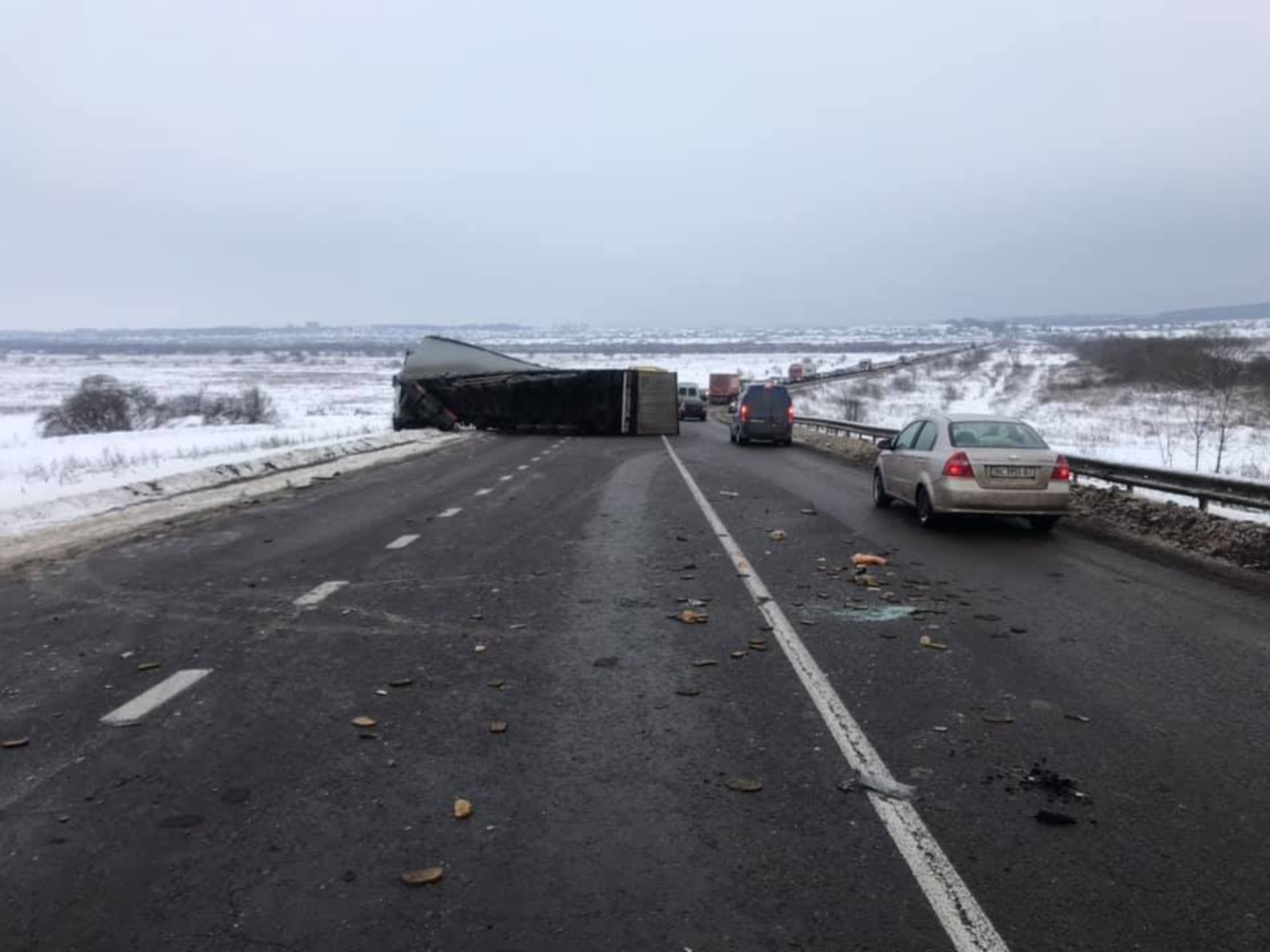 На Львівщині ускладнений рух до Жовкви. Фото: Варта1.