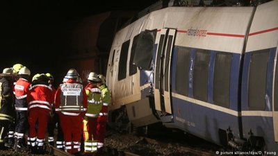 У Німеччині зіткнулись поїзди: є постраждалі