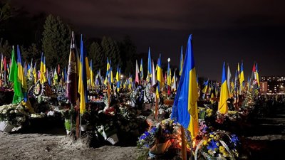 У Львові розпочинають поховання захисників на Пасічній