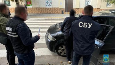 У Львові можна було виїхати за кордон за 15 тисяч євро