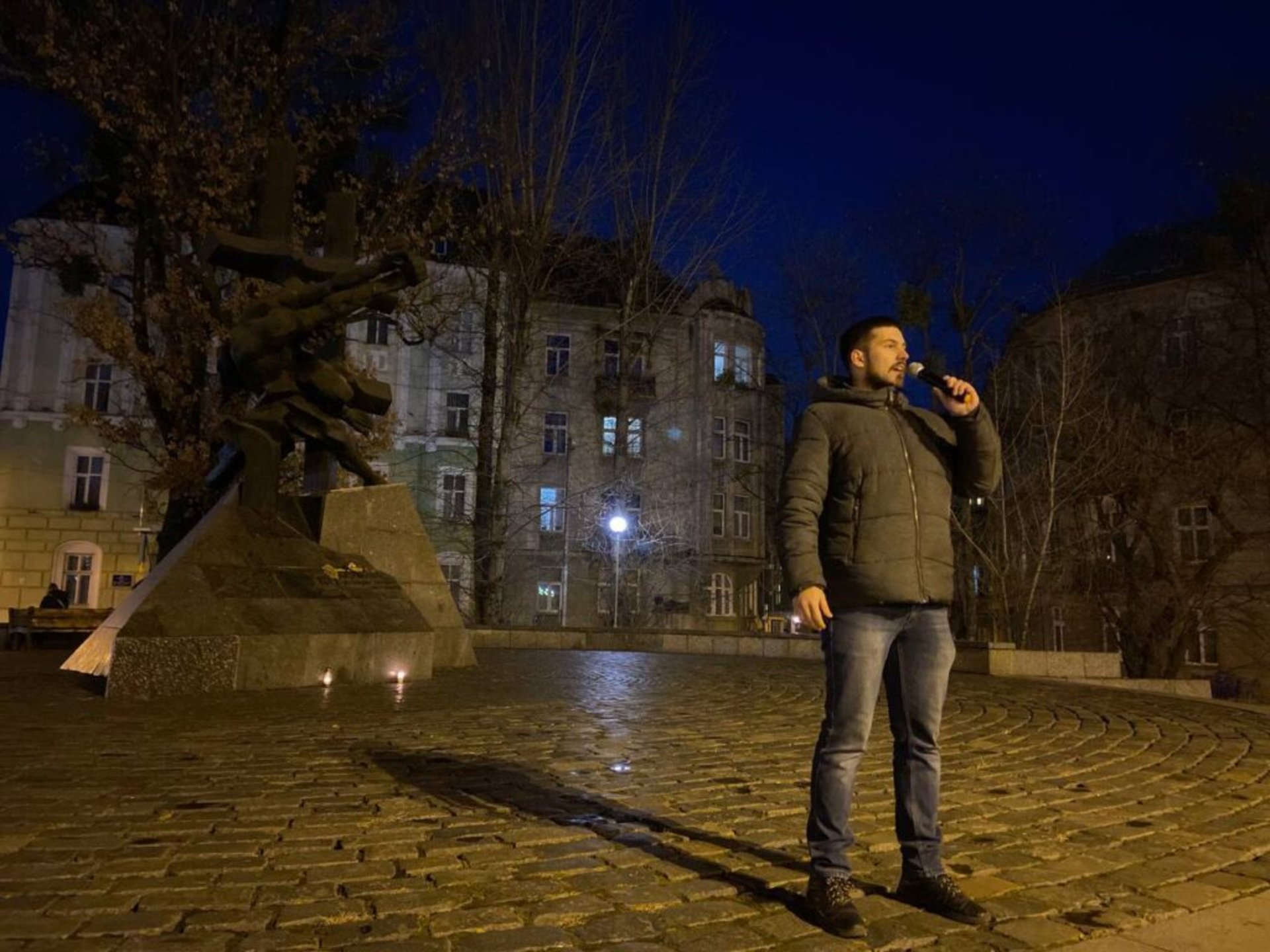 У Львові відбулась мовчазна хода у пам’ять про жертв Голодомору, фото Нацкорпусу