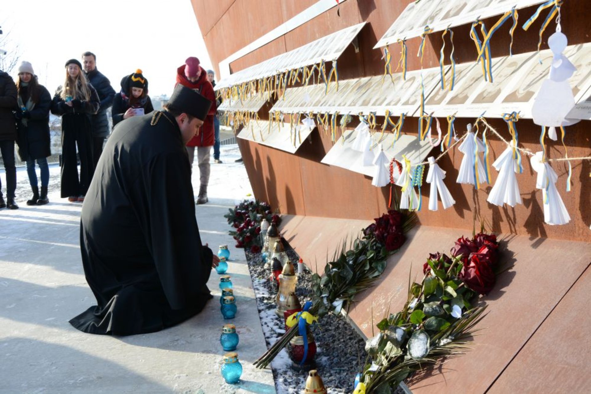 У Львові на Меморіалі пам’яті Героїв Небесної Сотні висадили сосни, фото ЛМР