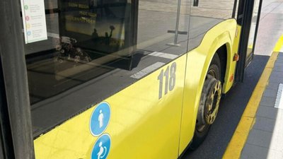 У Львові водію тролейбуса подякували за роботу