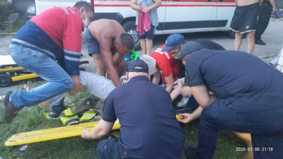 У Яворівському районі 65-річна жінка впала у колодязь