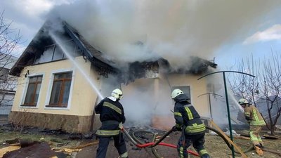 У Києві снаряд влучив у приватний будинок (ФОТО, ВІДЕО)