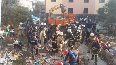 Садовому до відома: У Львові в житловому будинку тріснула несуча стіна