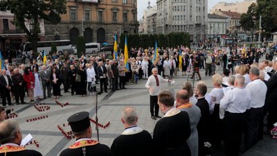 У центрі Львова вшанували пам'ять примусово виселених українців (ФОТО)