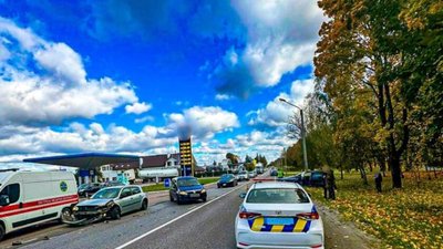 На дорогах Львівщини сталося 8 ДТП з травмованими