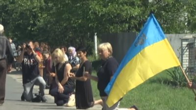 На Львівщині попрощалася із загиблим на Донбасі воїном Едуардом Лазарєвим (ВІДЕО)