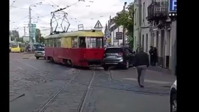 У Львові через ДТП ускладнений рух (ВІДЕО, ФОТО)