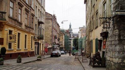 Цеглина на голову у центрі Львова: поліція відкрила провадження