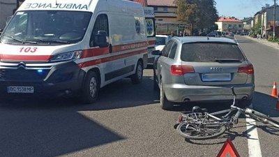 У Львівському районі автомобіль збив 64-річного чоловіка (ФОТО)