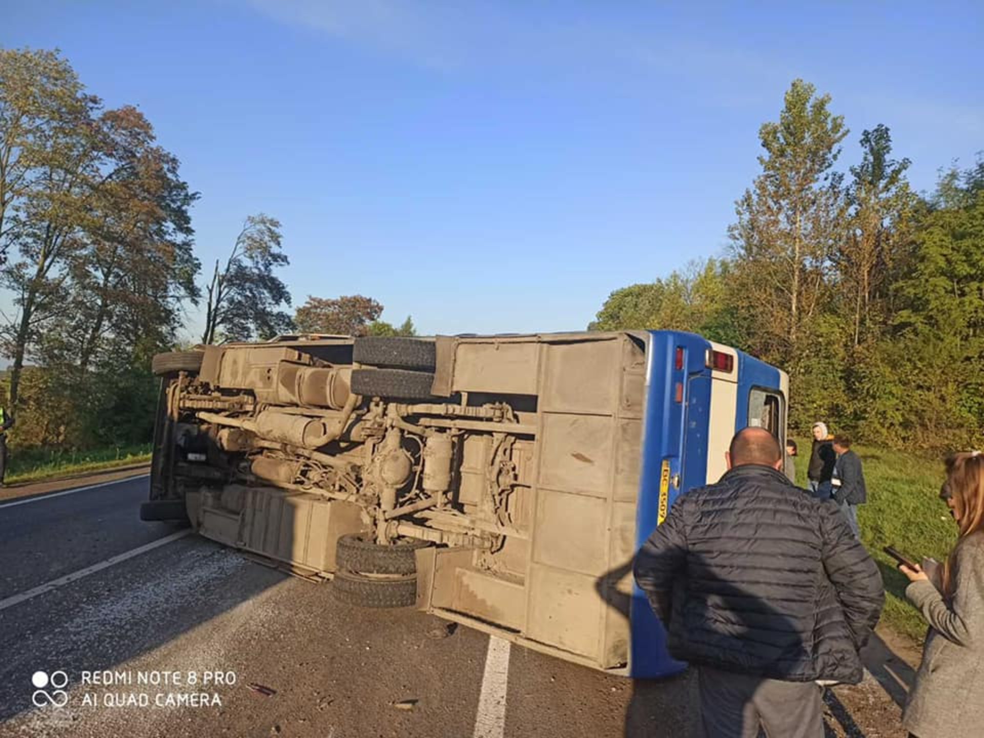 На Львівщині перекинувся рейсовий автобус