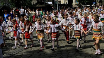 Львовом пройшла кількатисячна святкова хода (ФОТО, ВІДЕО)