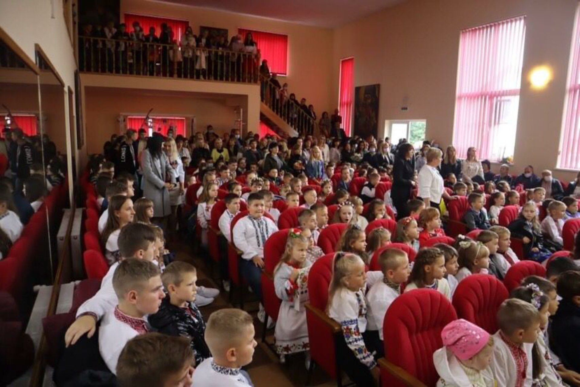 Школи Івано-Фраківської громади отримають нову комп’ютерну техніку, фото ЄС
