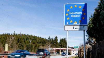 Тисячі біженців із України втратили право на державне медстрахування у Чехії