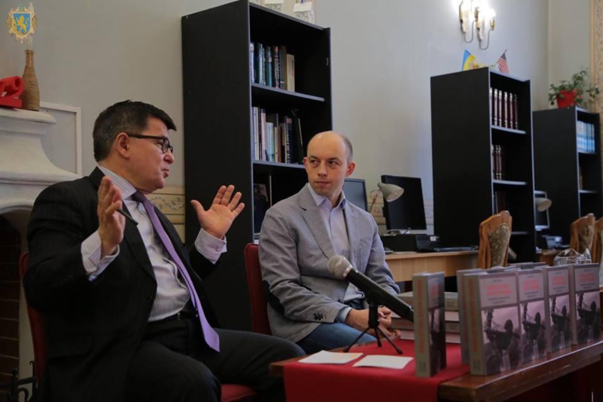 На Львівщині презентували книгу Тараса Кузьо «Війна Путіна проти України»