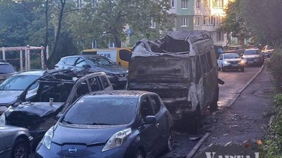 У Львові горіли автомобілі