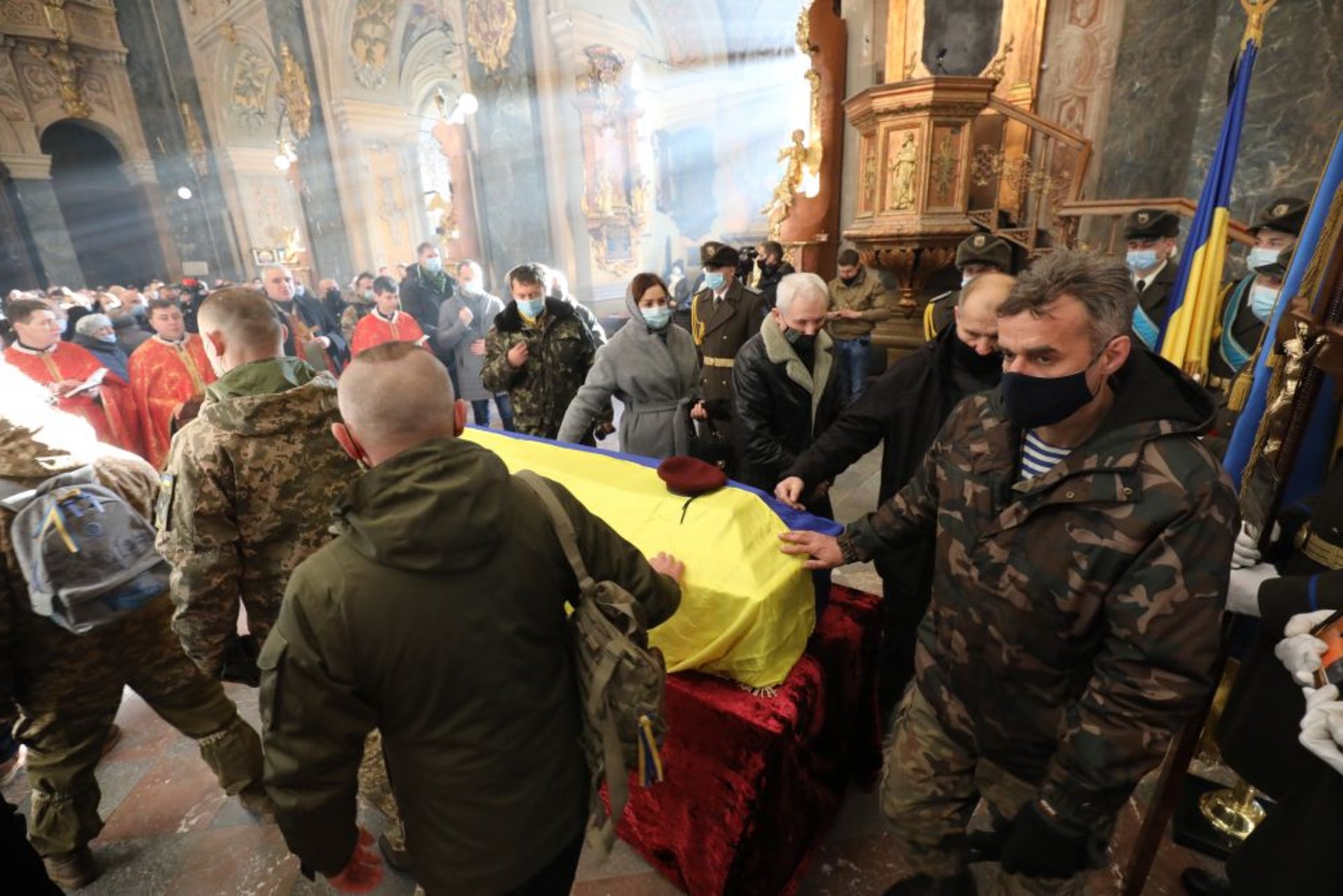 У Львові перепоховали останки кіборга Олександра Бондара, фото ЛМР