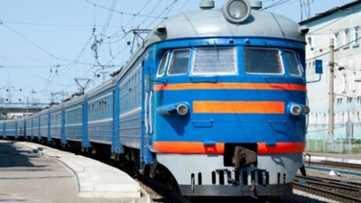 "Львівська залізниця" пропонує додаткові святкові поїзди