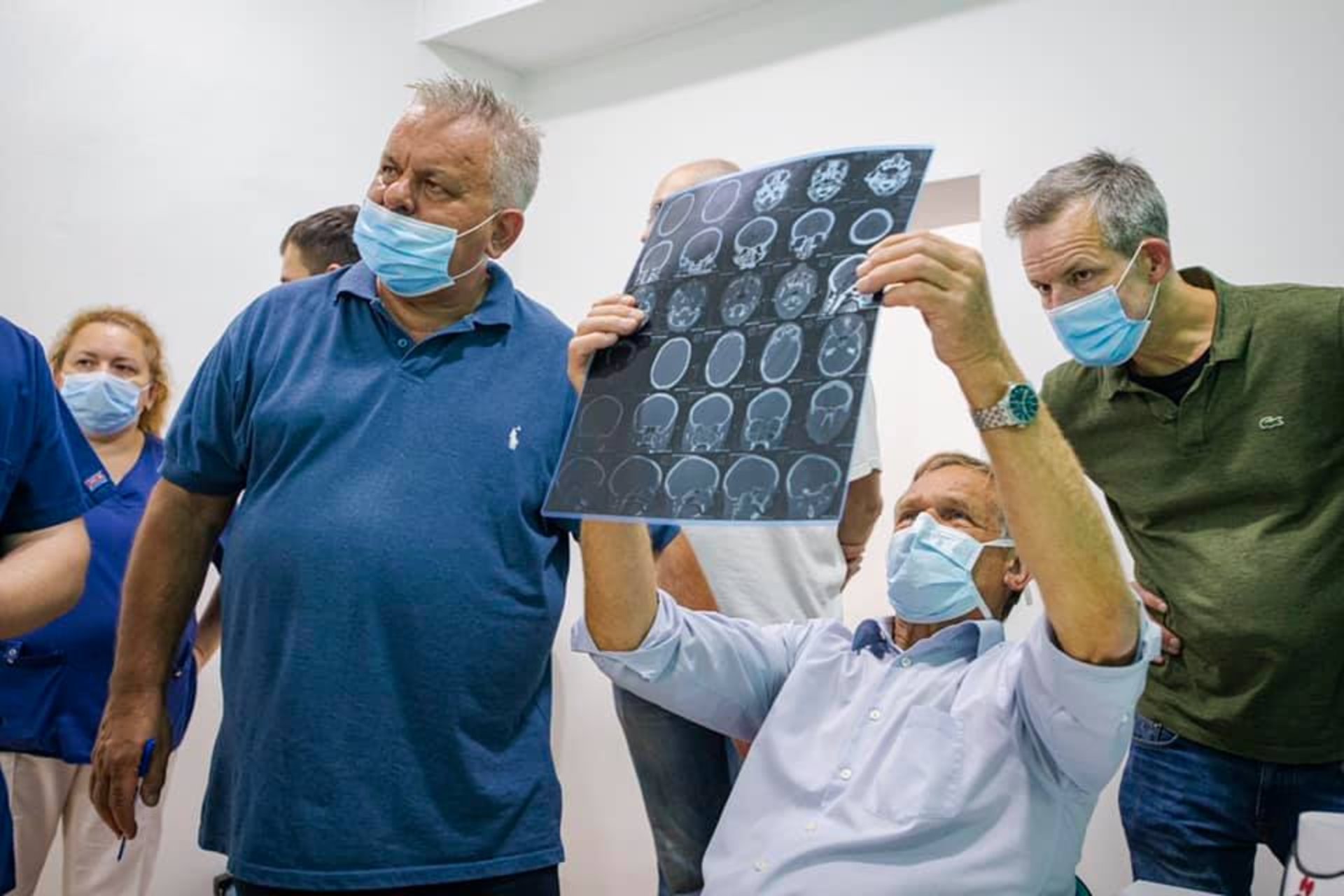 Відомий пластичний хірург з Німеччини знову консультує та оперує дітей у Львові