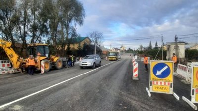 Патрульна поліція розповіла, що потрібно доробити на мості у Малехові