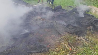 У Львові горіли автомобільні шини (ФОТО)