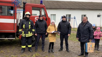 На Львівщині 11-річна школярка врятувала з пожежі свого однокласника