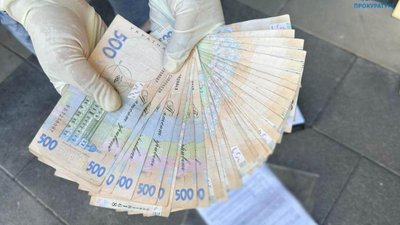 Посадовця Львівського державного університету безпеки життєдіяльності обвинувачують у зловживанні впливом